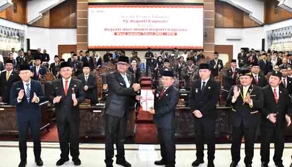 Ketua DPRD Pimpin Rapur Sertijab dan Pidato Penyampaian Visi Misi Bupati Kapuas