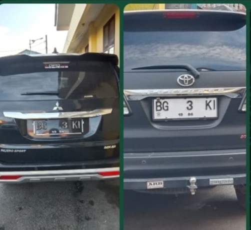 Plat Nopol Kendaraan Kembar, Parkir di Polres Pelabuhan Belawan. Ada yang Mau Ngaku ini Mobil Siapa?