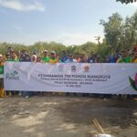 PT PLN (Persero) Bersama HNSI Dan Relawan Wak Young Tanam Pohon Mangrove