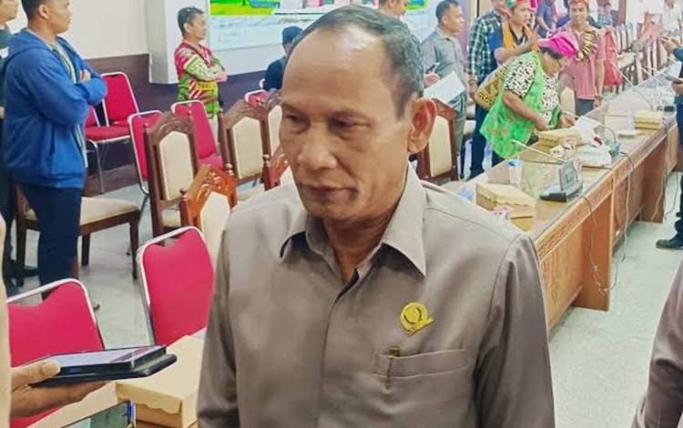 Ketua DPRD Provinsi Kalteng meminta Pemprov untuk membangun posko pengawasan jalan Palangka Raya – Kuala Kurun