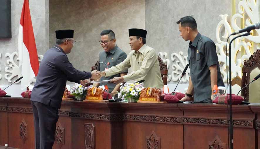 DPRD Gelar Rapur Ke – 11 Masa Persidangan III Tahun Sidang 2025