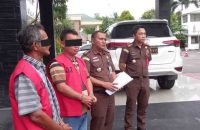 Kejari Palangka Raya Tahan Dua Orang Tersangka Korupsi