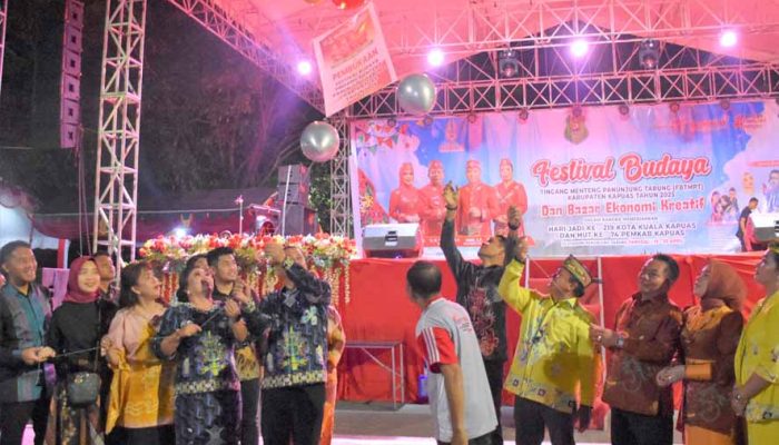 Ketua dan Anggota DPRD Kapuas Hadiri Pembukaan Festival Budaya Tingang Menteng Panunjung Tarung