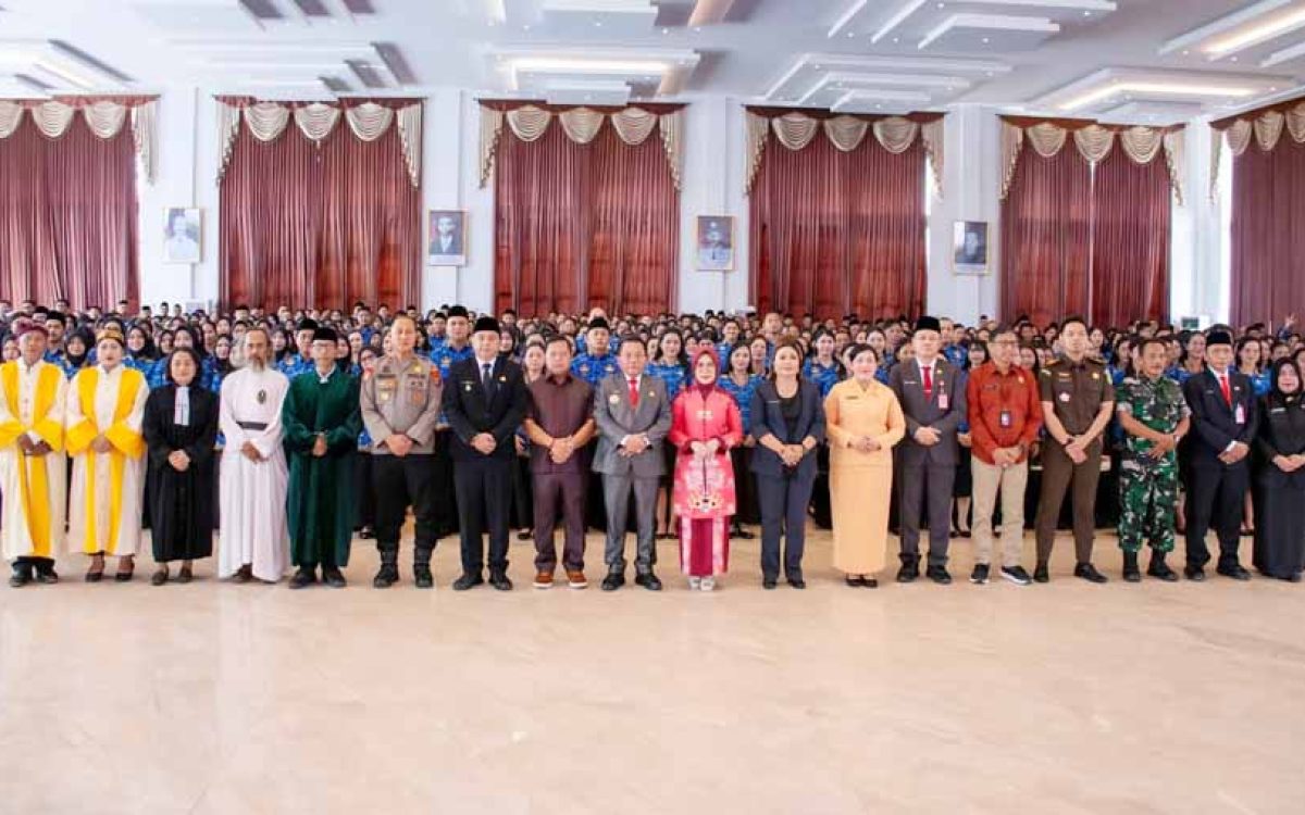 Wakil Ketua I DPRD Kapuas Hadiri Penyerahan SK Pengangkatan ASN dan Pelantikan PPPK