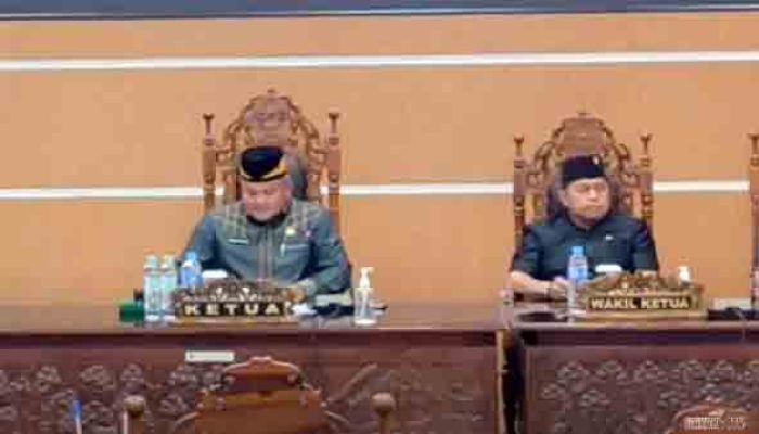 DPRD Kapuas Gelar Rapur Pengumuman Hasil Penetapan Pasangan Bupati dan Wakil Bupati Terpilih