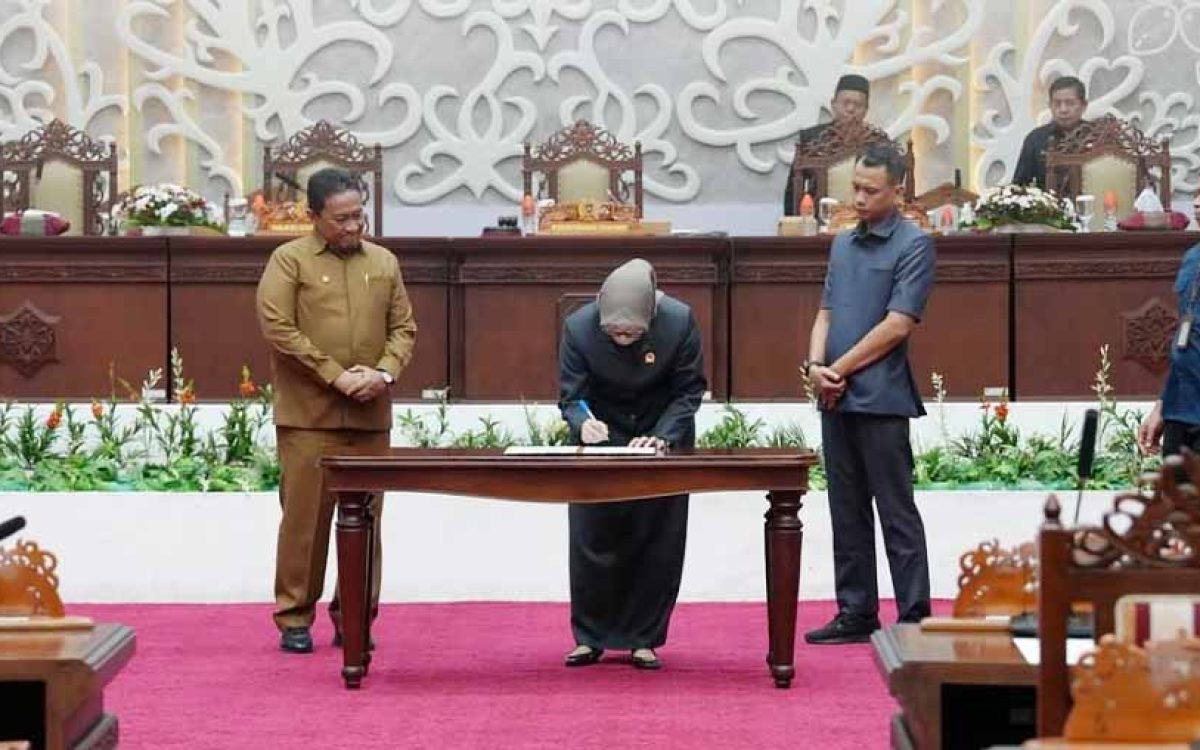 Rapur Penyampaian Keputusan DPRD Terkait Rekomendasi LKPJ Gubernur Kalteng Akhir Tahun 2024