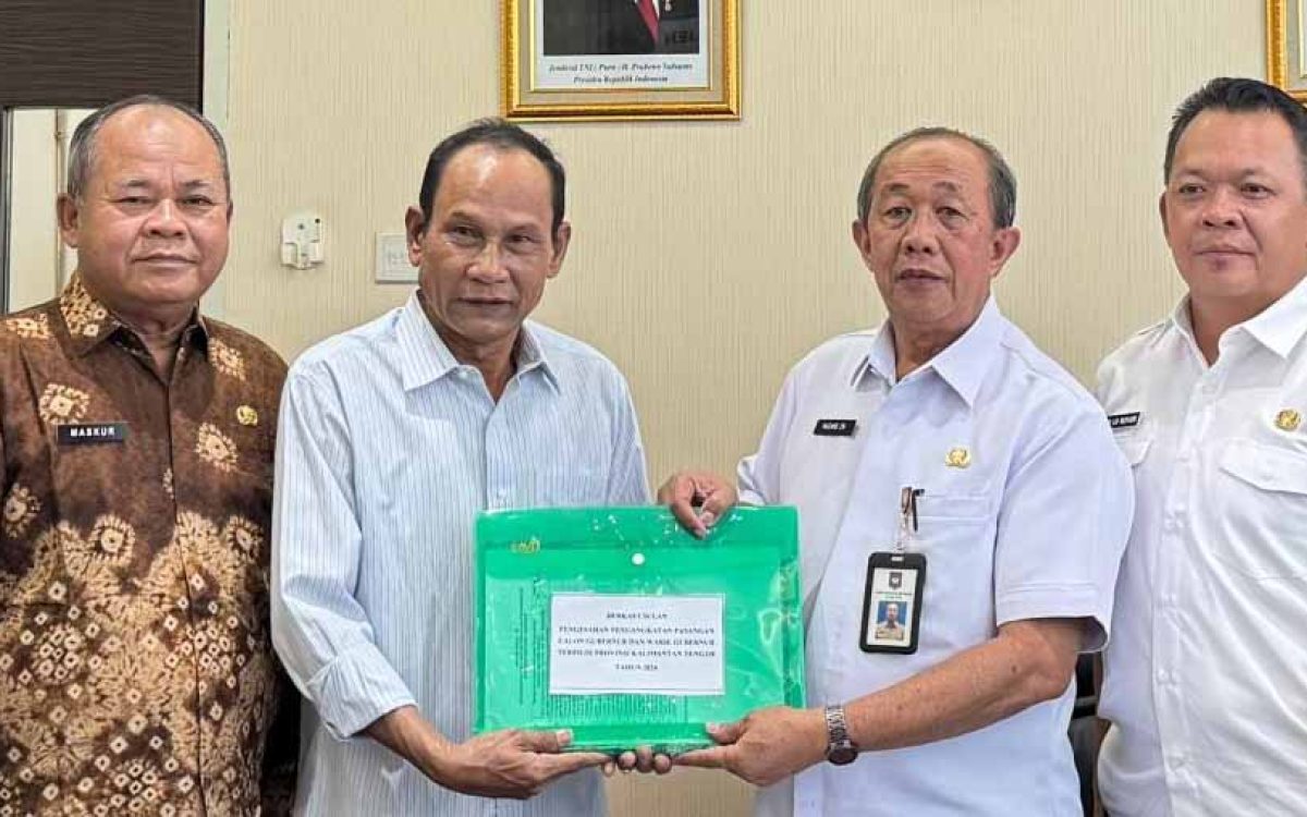Ketua DPRD Serahkan Usulan Pemberhentian dan Pengangkatan Gubernur Kalteng ke Kemendagri