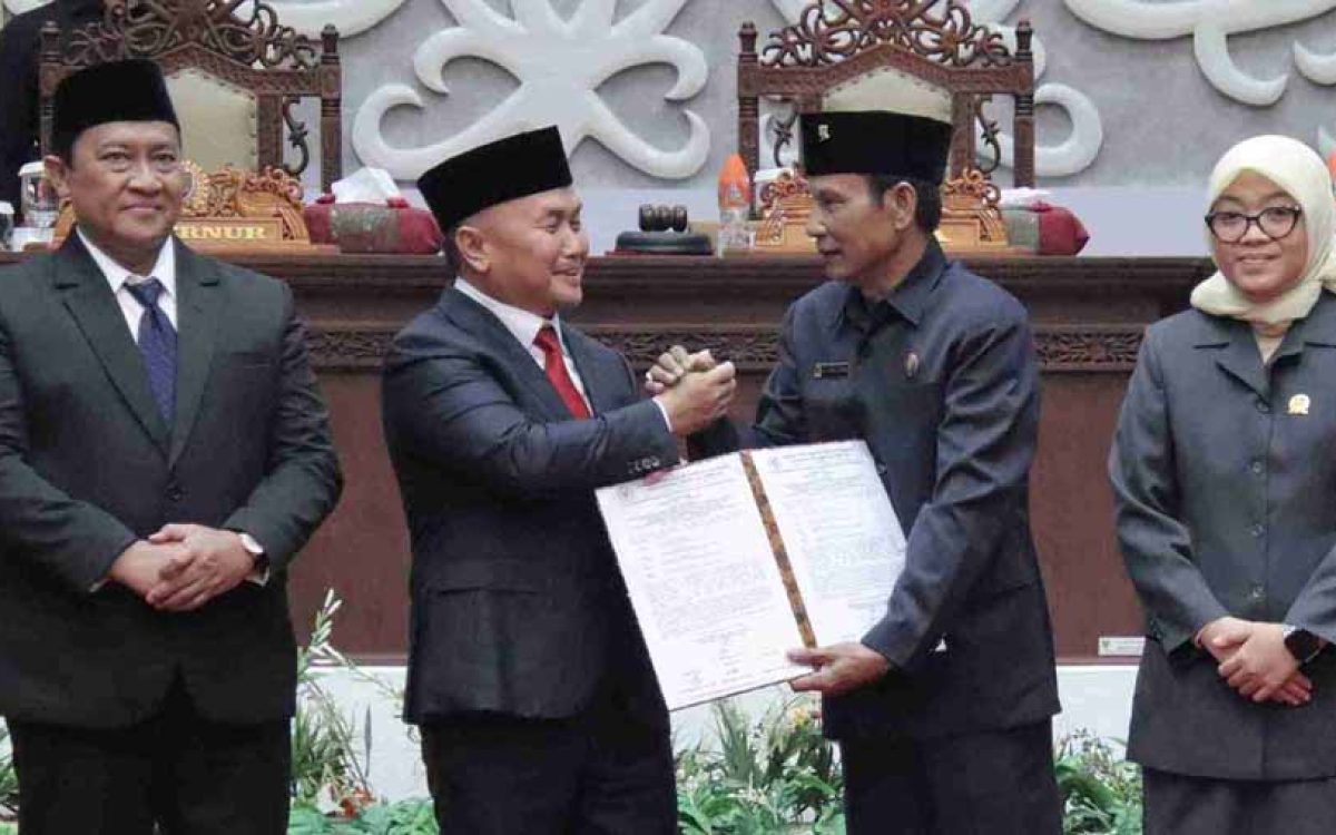 Rapur DPRD Pengumuman Usul Pemberhentian dan Pengangkatan Gubernur dan Wakil Gubernur Kalteng