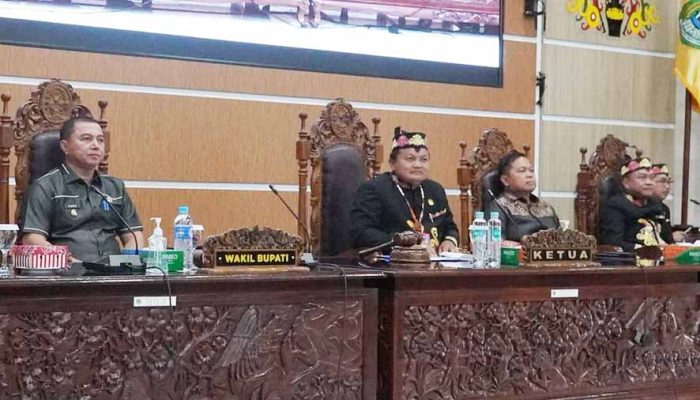 Penyampaian Padangan Umum 7 Fraksi DPRD Kapuas Terkait Pemekaran Kecamatan Mantangai