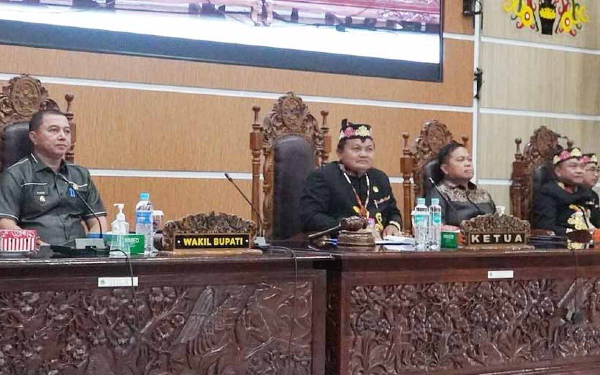 Penyampaian Padangan Umum 7 Fraksi DPRD Kapuas Terkait Pemekaran Kecamatan Mantangai