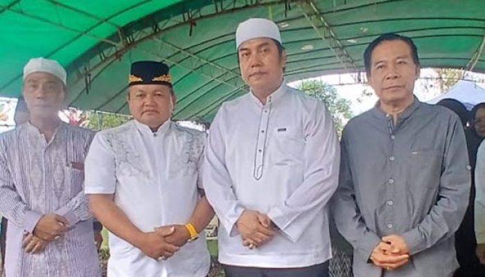Ardiansah Hadiri Pemakaman Mantan Ketua DPRD Kapuas