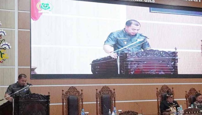 Wakil Bupati Kapuas Sampaikan Jawaban Atas Pandangan Umum Fraksi DPRD Terkait Pemekaran Kecamatan Mantangai