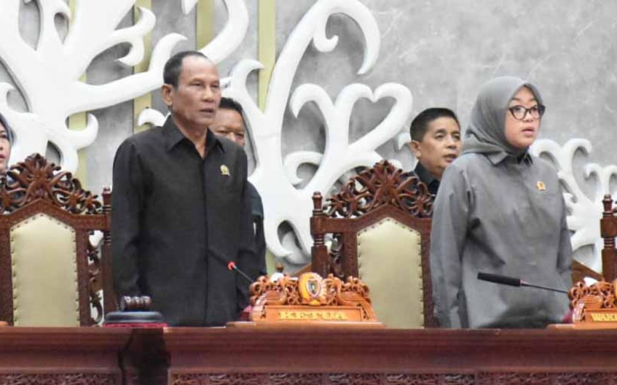Tujuh Fraksi Setujui Raperda Provinsi Kalteng