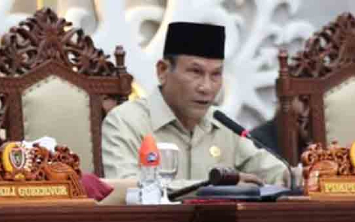 Ketua DPRD Prov. Kalteng Arton S. Dohong saat pimpin Rapat Paripurna ke-2 Masa Persidangan II Tahun Sidang 2025