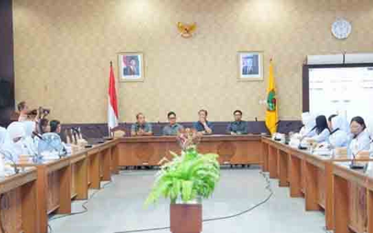 Komisi III DPRD Kalteng Sambut Baik Kuliah Lapangan Mahasiswa UMPR